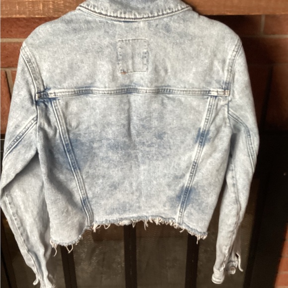Distressed Hollister Jean Jacket size S light blue cropped style - Picture 3 of 3